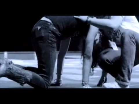 Poison Every Rose Has Its Thorn (video oficial).wmv