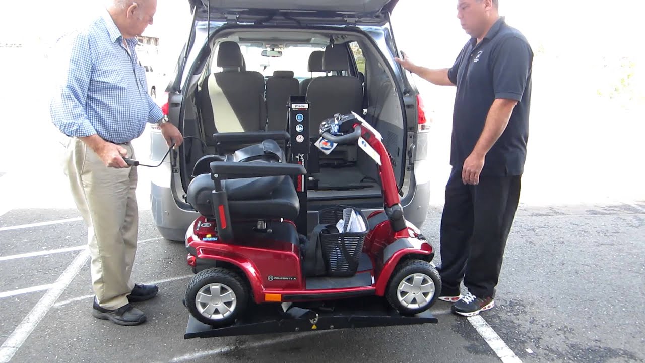 toyota sienna scooter lift #6
