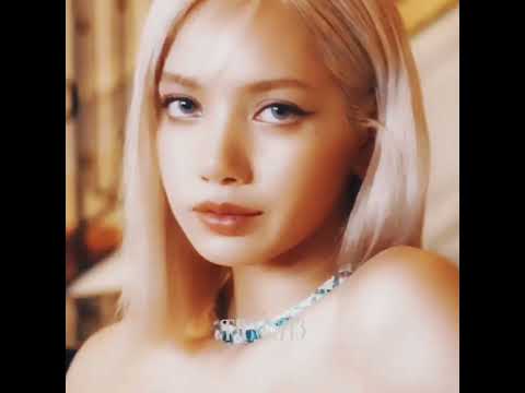 So ETHEREAL 💛#lisa