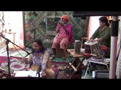 Kamini - Kamini singing Raag Kedar at Kathmandu Boutique