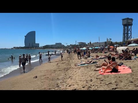 Barcelona locals complain mass-tourism makes city unliveable | AFP