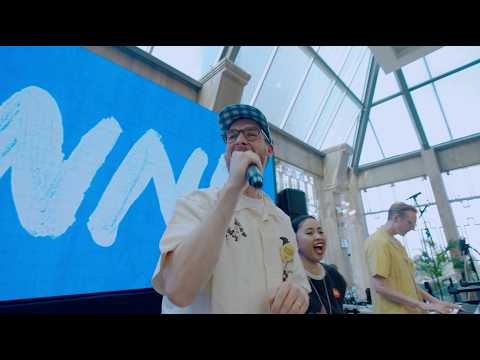 Nyanyi Bareng Jakarta x HONNE performing "Loc&hellip;