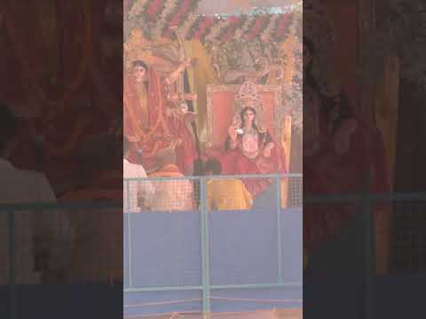 जय मां दुर्गा मैया भक्त लोग दर्शन लाइक सब्सक्राइब करिए नवरात्र में मां का दिन