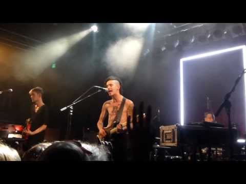 Girls (Live in Seattle) - The 1975