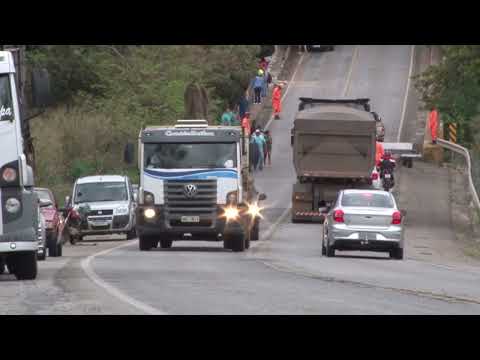 Vídeo: Motorista morre após perder controle de carreta em Nova Serrana