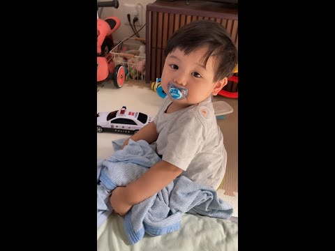 今にも寝そうな子が本当に寝るまで(ここから30分かかった😂)