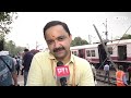 Delhi Train Accident : दिल्ली से गाजियाबाद जा रही EMU ट्रेन पटरी से उतरी | Shivaji Bridge Station  - 00:00 min - News - Video