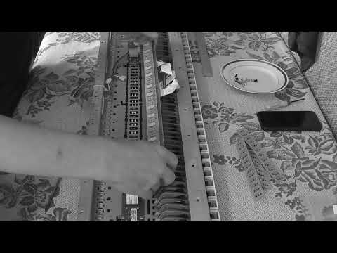 Studiologic SL88 Grand. Замена контактных полосок