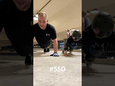 My dude Malcom joined in for a quick 20 #pushups