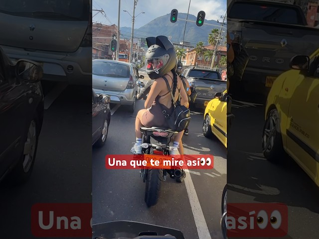 Mt09 una que te mire así 👀👀👀 #mt09 #yamahamt09 #yamaha #motos #medellin