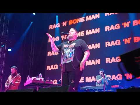 Rag'n'bone man - sorry for my broken heart - live at Scarborough open air theatre