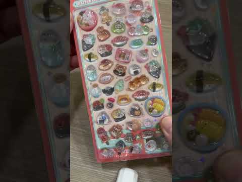 シール選び楽しい🤭　まりちゃんいずちゃんチャンネル　#shorts #シール選び