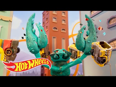 @Hot Wheels  | HOT WHEELS CITY IS UNDER ATTACK!! 🦍🦂🐙