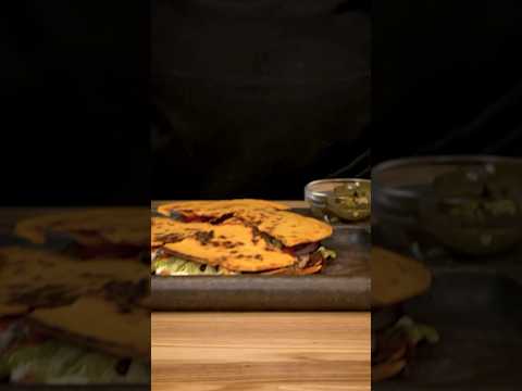 Кеса-бургер. ASMR #shortvideo #рецепты #asmr