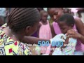 Un enfant reçoit un vaccin contre la rougeole