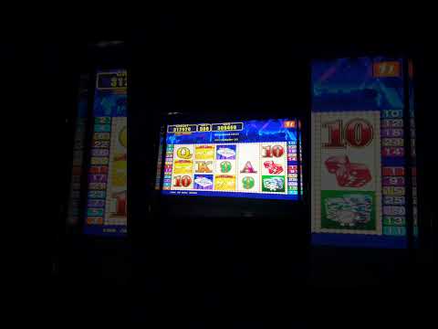Lucky moves! #gambling #png #funny #shorts #trending #777 #pokies
