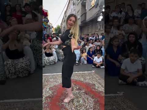 Roman kızı aleyna şov