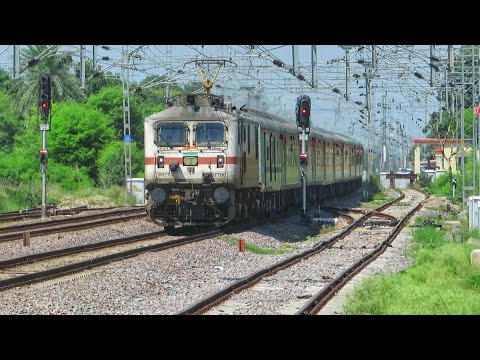 Lucknow - Raipur Garibrath express skipping Pipersand at High speed 110 Kmph!!!