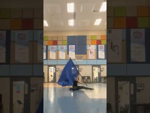 colorguard??🙀 #colorguard #guard #flag #split