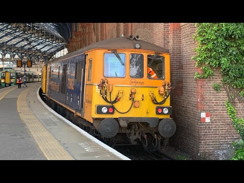 Class 73963 “Dick Mabutt and 73964 “Jeanette” departs Brighton on 1Q75 29/05/23