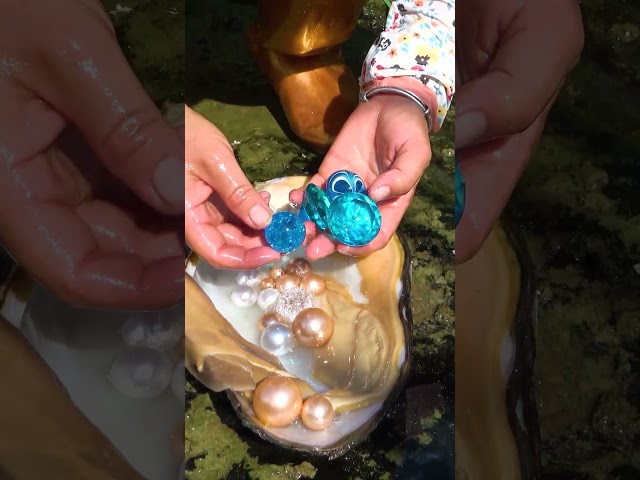 Today I found a river clam with many pearls
