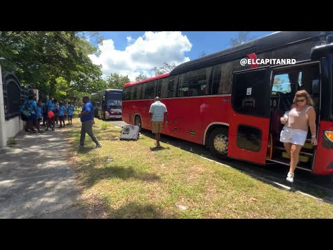 Anguilla y sus fanáticos, Miren el trayecto en Santo Domingo