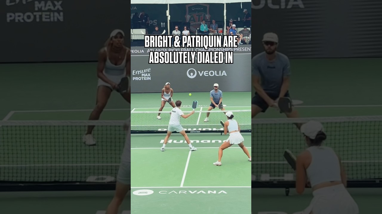 This is the level of pickleball you get at Slams 🏆👏 @annabrightpb & Hayden Patriquin