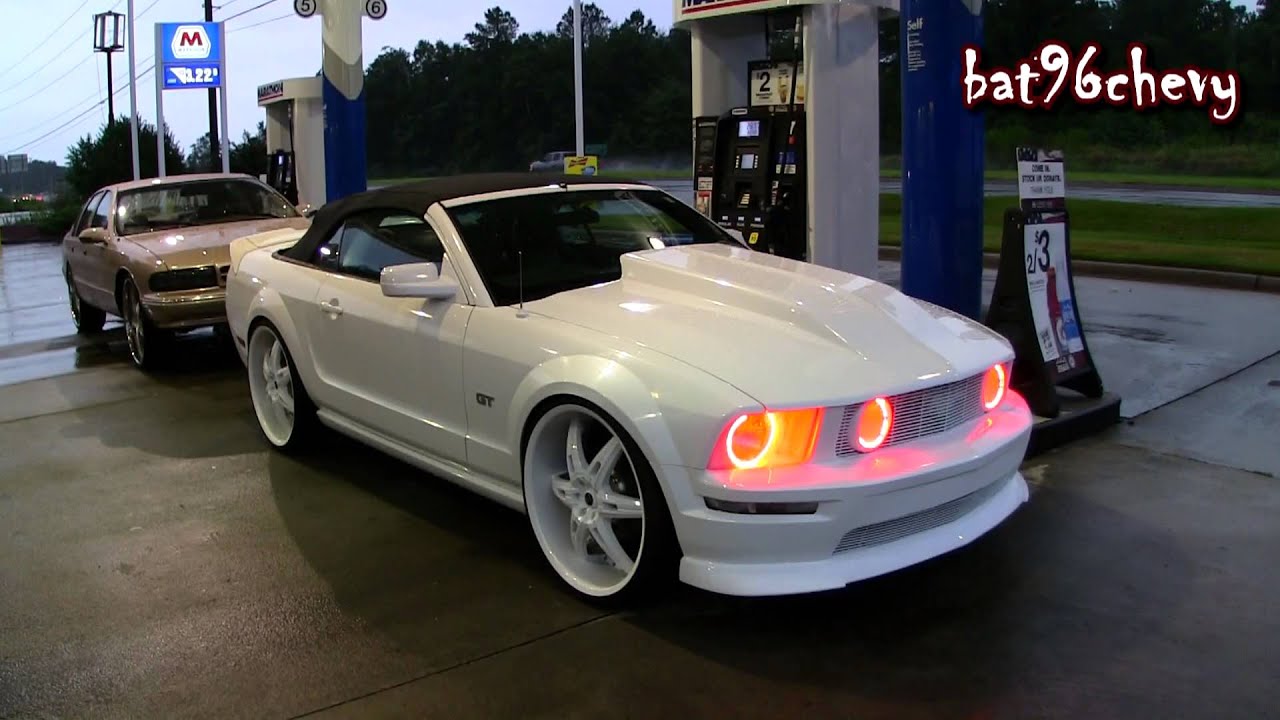 2007 White ford mustang #10