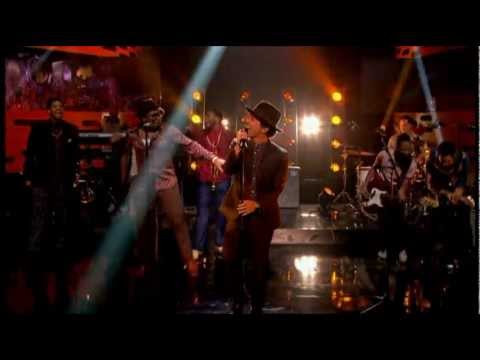 Bruno Mars - Locked Out of Heaven (Live Graham Norton Show)