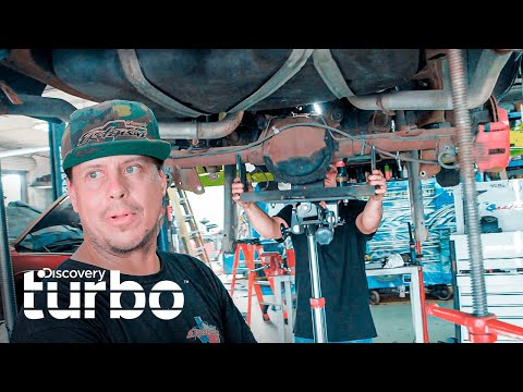 Bill e a sua equipe retiram peças do Impala | Texas Metal | Discovery Turbo Brasil
