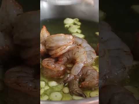 Fast & Easy Spanish Garlic Shrimp Recipe