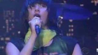 Yeah Yeah Yeahs - Date With The Night (Live Letterman)