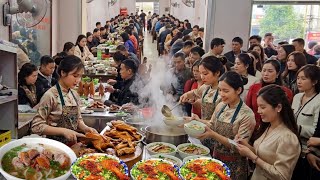 TỐP 1 Quán Phở Vịt Quay Ngon Bậc Nhất Khách Đông Kín Từ Sáng Sớm Tràn Ra Kín Cả Vỉa Hè Hàng Xóm