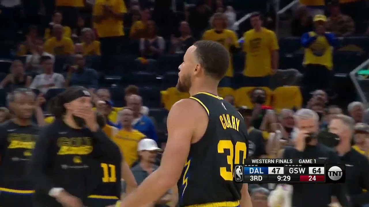 Steph Curry Hits 3 And Dances On 'Em 🔥