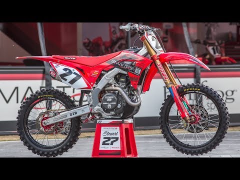 Inside Malcolm Stewarts Factory Bull Frog-Smart Top-MCR Honda CRF450R - Motocross Action Magazine