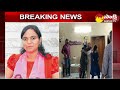MLA Harish Rao Condolance To MLA Lasya Nanditha | BRS Sayanna Daughter No More | @SakshiTV
