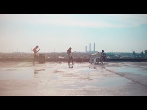 Plot Scraps『Teardrop』Music Video