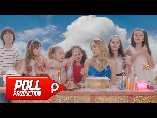 Gamze Karta - Hepimiz Biriz (Sihirli Annem Soundtrack)