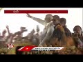 Public Welcoming PM Modi By Showering Flowers | Sangareddy | V6 News  - 03:48 min - News - Video