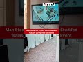 Man Steals Rs 1 Crore Gold-Studded Kalash During Red Fort Event  - 00:11 min - News - Video