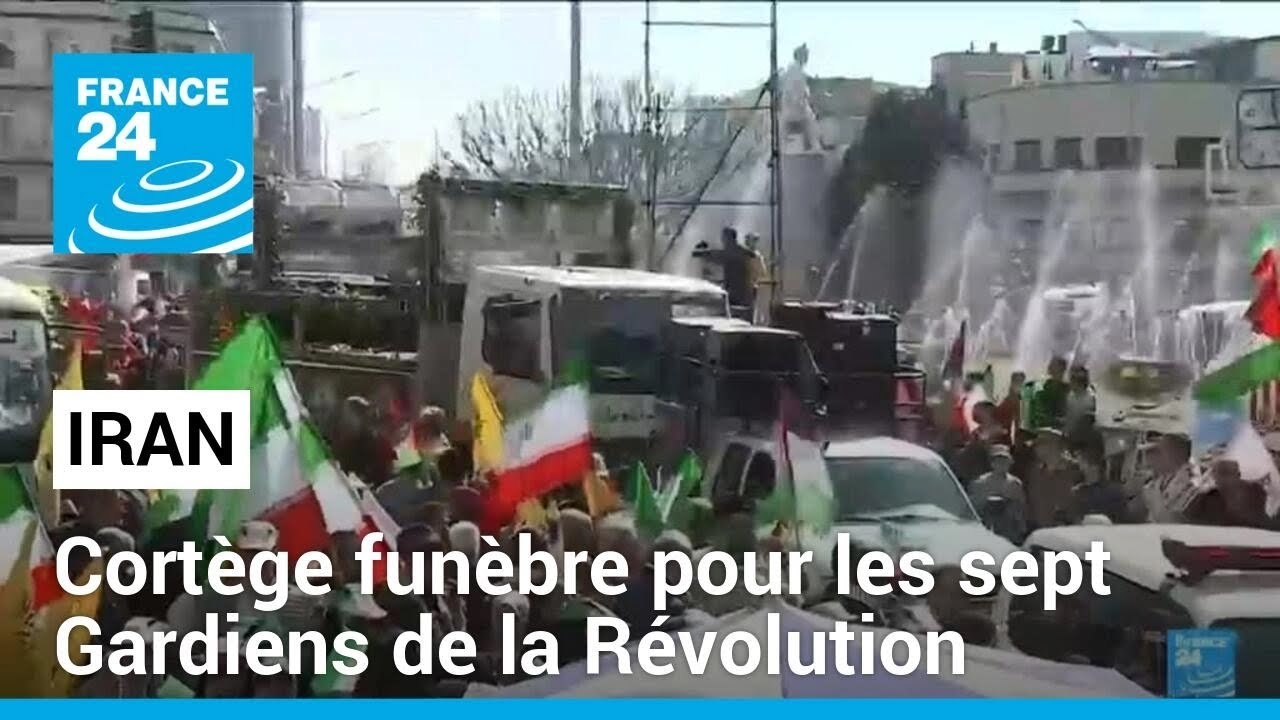 Iran : cortège funèbre pour les sept Gardiens de la Révolution tués lors d'une attaque en Syrie