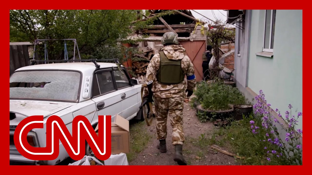 CNN rides along with evacuation unit in Ukraine as Russia advances on town