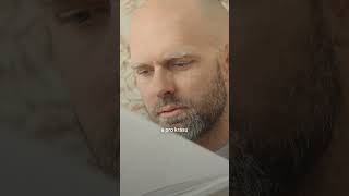 Náhled - short video - Rodinný dům Oskar jako CHRÁM protkaný sakrálními prvky a prvotřídním designem zdobí jižní Čechy | INTRO