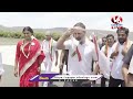 LIVE: Rahul Gandhi Pays Tribute To YSR At Idupulapaya | V6 News  - 00:00 min - News - Video