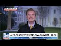 Anti-Israel riots outside White House force Secret Service to take action  - 05:04 min - News - Video