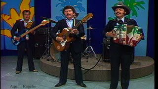 Ramon Ayala y los Bravos del Norte - &quot;Entierrenme cantando&quot;