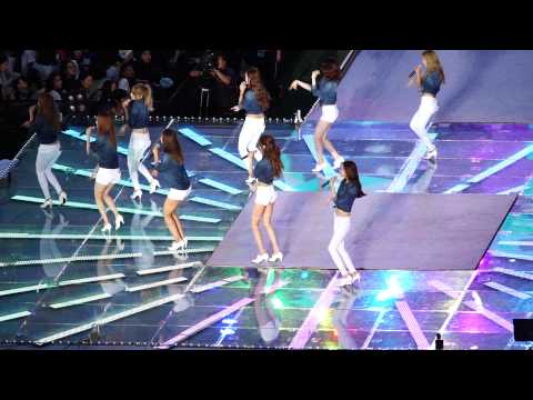 140815 SM TOWN Girls' Generation - Gee + Can't take my eyes off you