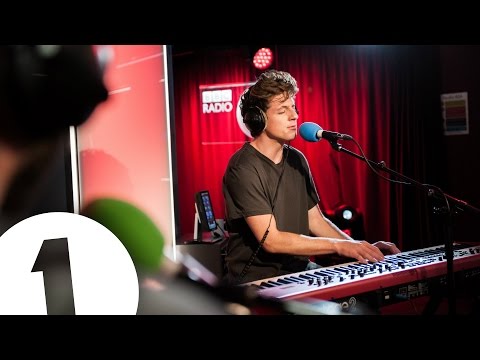 Charlie Puth covers The 1975's Somebody Else in the Live Lounge