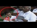 Rahul takes a nap as Sushma counters Kharge