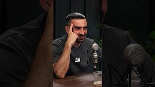 ЧУЖОЙ В ОФИСЕ А вы тоже сразу начинаете работать, как только в офис заходит незнакомый человек?